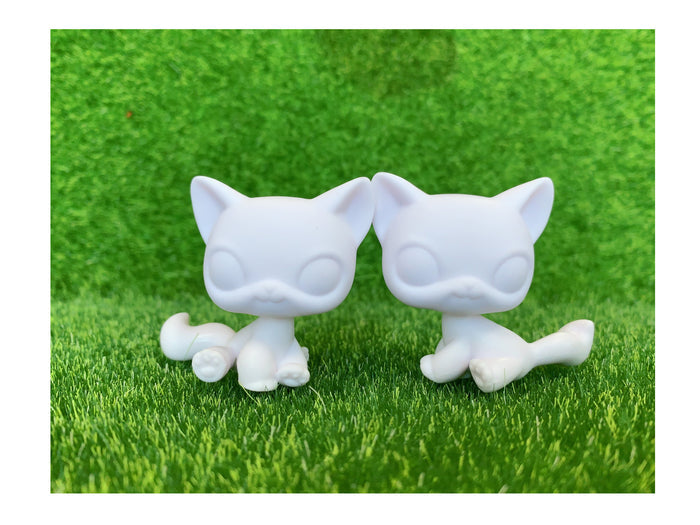 2 Pcs lps sitting cat white base pack
