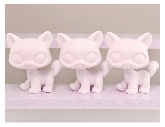 3 Pcs mini walking cat white base pack