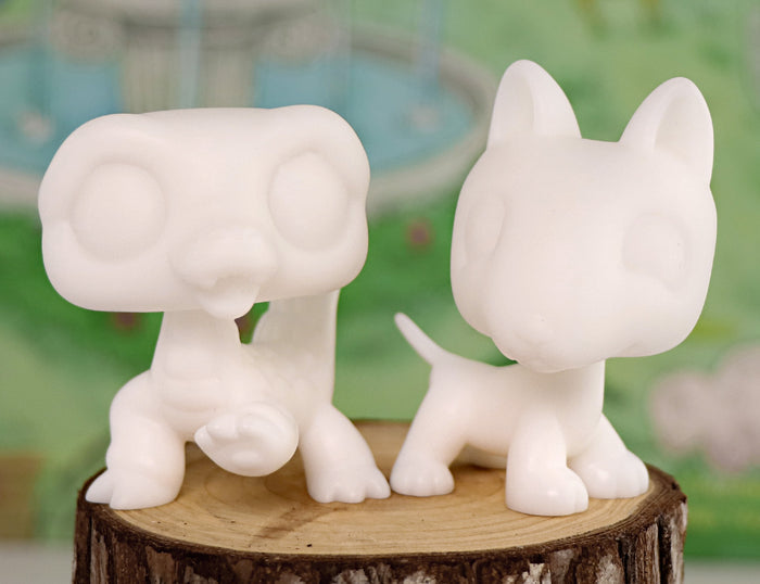 8 Pcs mini white base pack ( not bobble head)
