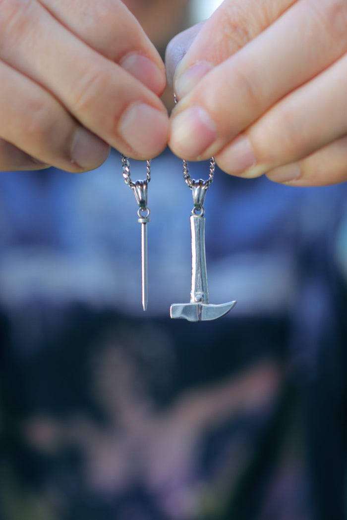 Jujutsu Kaisen™ Nobara's Hammer & Nail Earrings