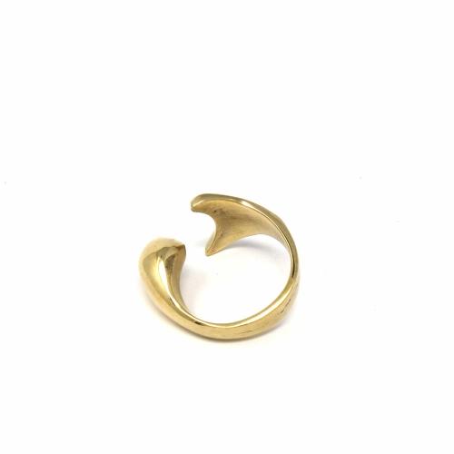 Ring: Brass Tail, Size 7 - TheHomeToGo