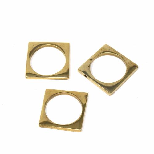 Rings: Brass Squares, Set of 3 - Size 8 - TheHomeToGo