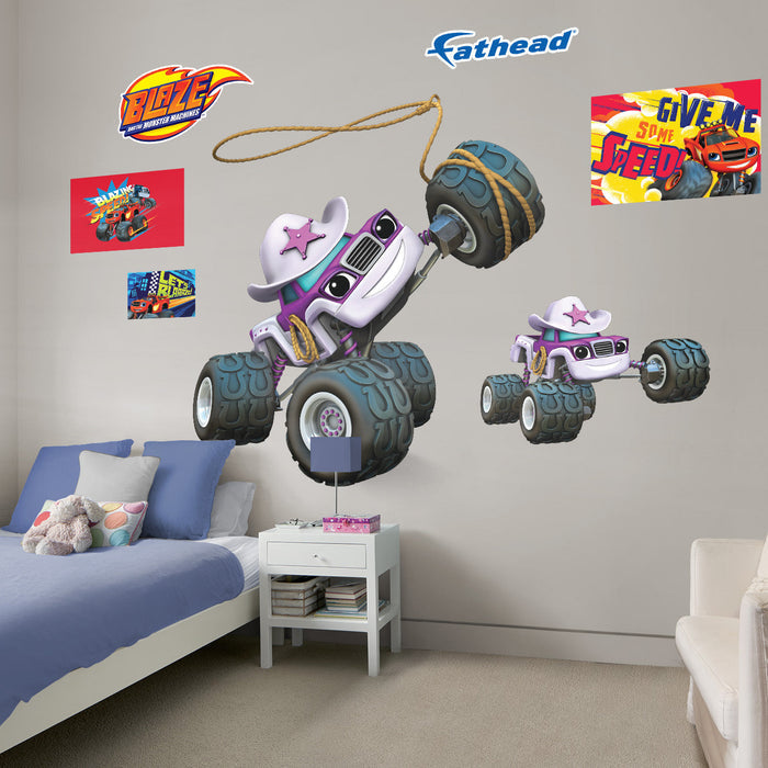 Starla - Blaze and the Monster Machines - RealBig Collection - Official Nickelodeon - Reusable Vinyl Wall Decals